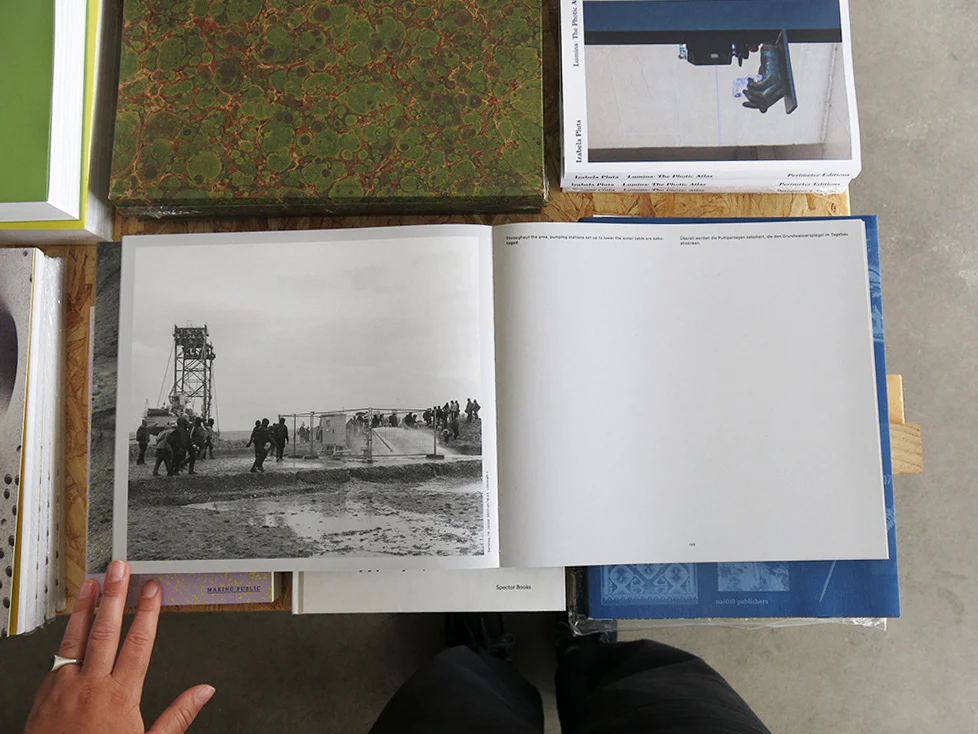 Beate Gütschow: Resistance, Flood, Fire, Resistance. - Image 8