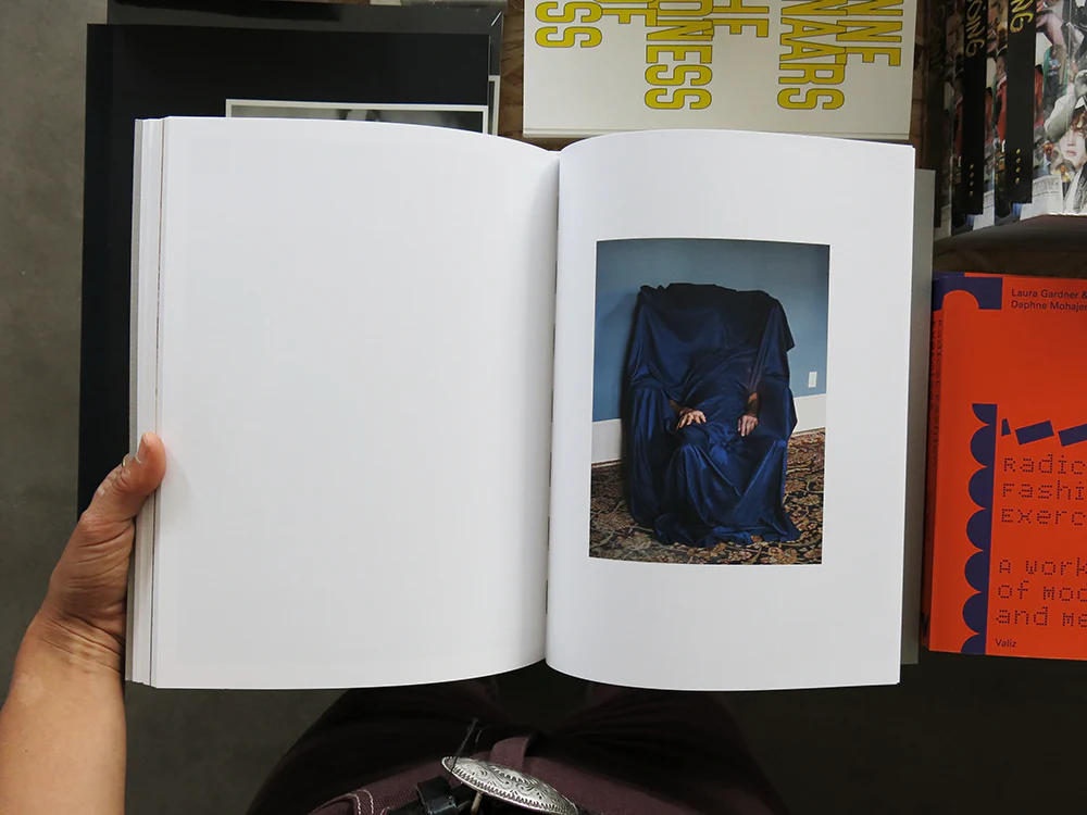 Carolyn Drake – Men Untitled - Image 8