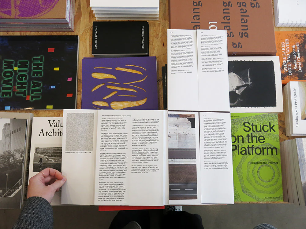 Gerco de Ruijter & Peter Delpeut – Footprint - Image 7