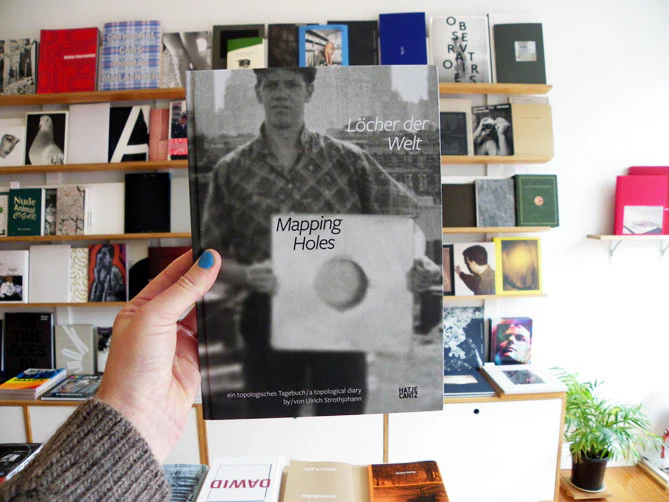 Mapping Holes: A Topological Diary by Ulrich Strothjohann