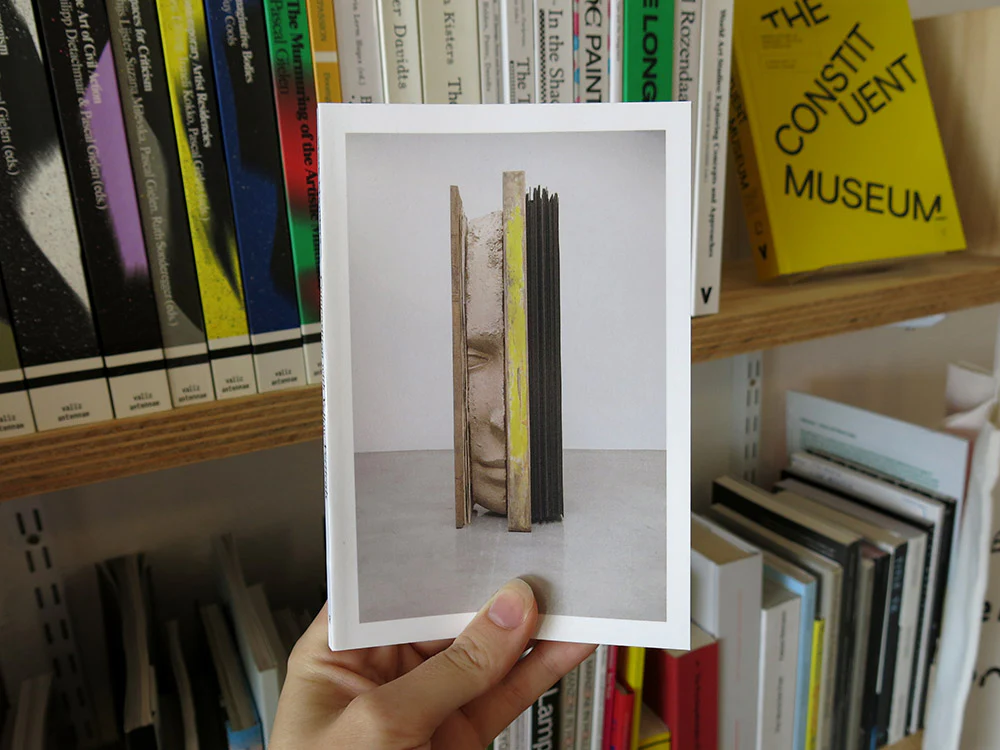 Mark Manders – Composition with Yellow Verticals