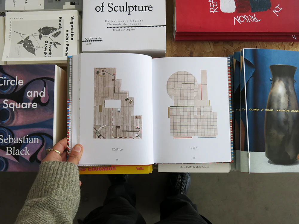 Nigel Peake – In the City - Image 3