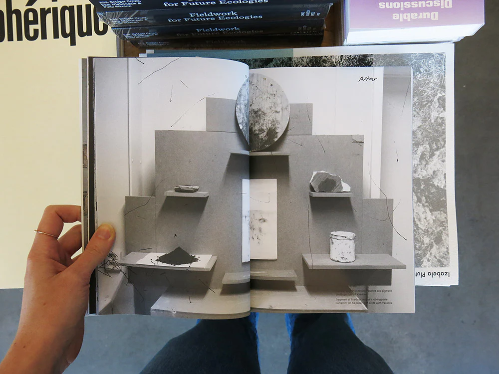 Nina Fránková – Hollow - Image 3