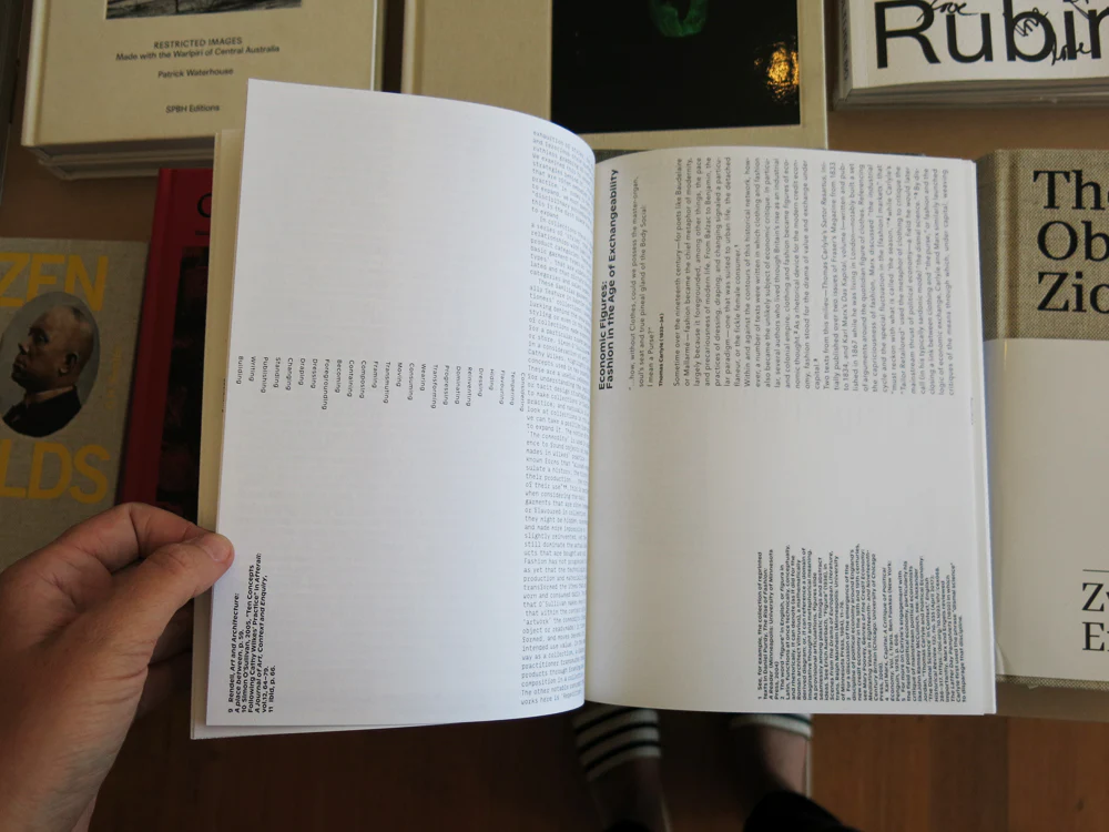 Ruby Hoette & Caroline Stevenson – Modus - Image 4