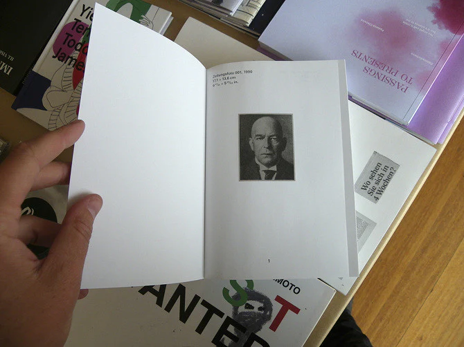 Thomas Ruff - Zeitungsfotos Newspaper Photographs - Image 2